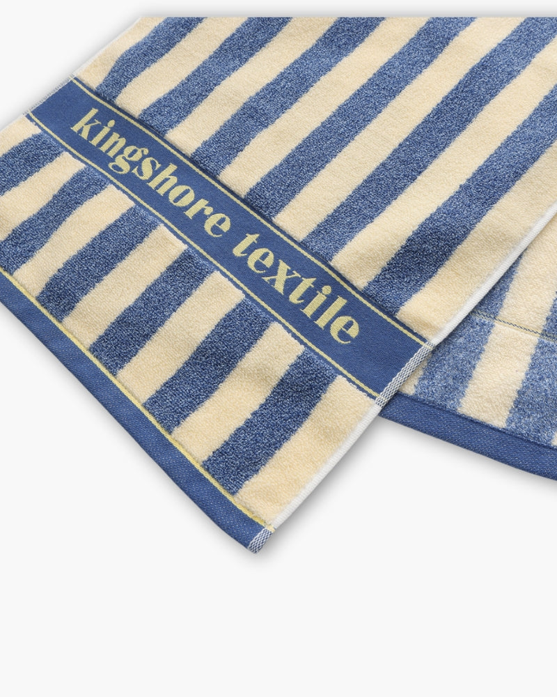 Serviette à main à rayures côtières